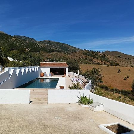Complejo Rural Los Alcornoquillos Carratraca Exterior photo